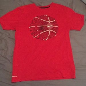 Nike basketball t-shirt